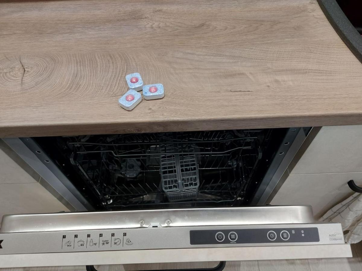 Ferienwohnung Kat Apartman Subotica Exterior foto